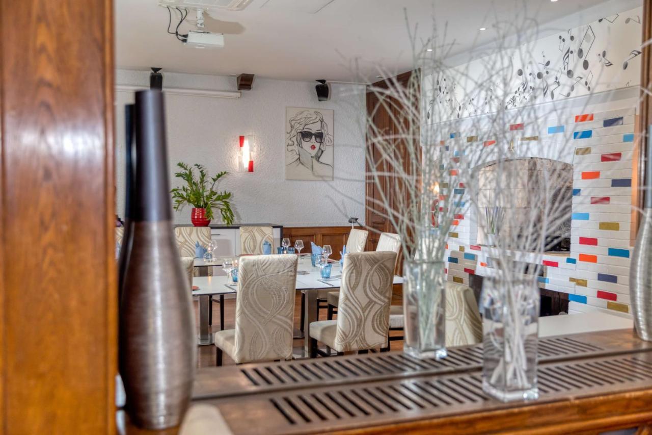 La Commanderie De Champarey Hotel Bourgoin-Jallieu Екстериор снимка