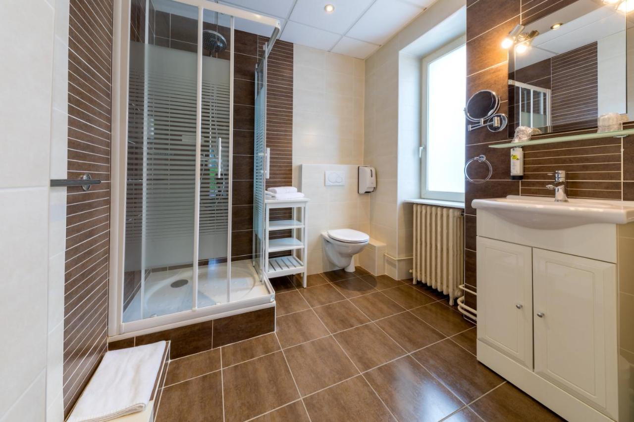 La Commanderie De Champarey Hotel Bourgoin-Jallieu Екстериор снимка
