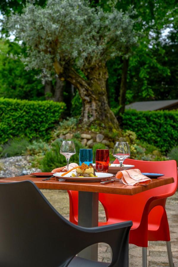 La Commanderie De Champarey Hotel Bourgoin-Jallieu Екстериор снимка