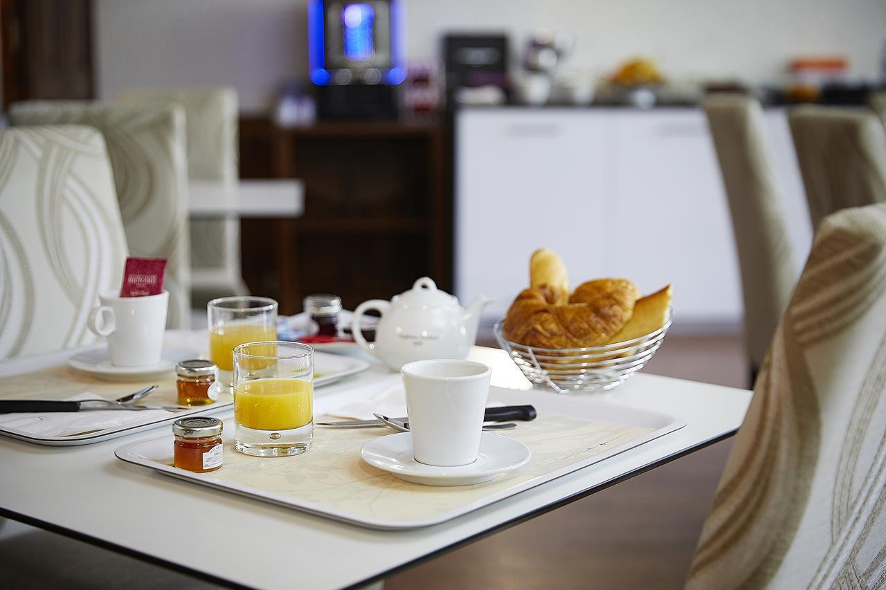 La Commanderie De Champarey Hotel Bourgoin-Jallieu Екстериор снимка