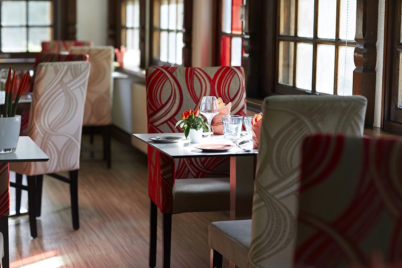 La Commanderie De Champarey Hotel Bourgoin-Jallieu Екстериор снимка